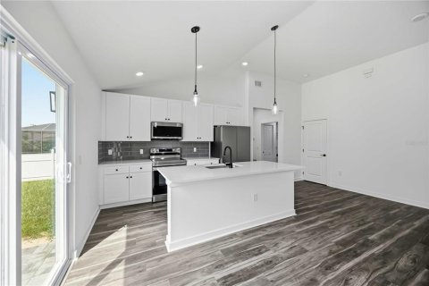 House in North Port, Florida 3 bedrooms, 150.5 sq.m. № 2393464 - photo 3
