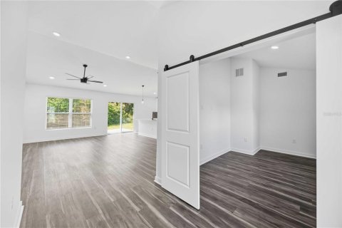 House in North Port, Florida 3 bedrooms, 150.5 sq.m. № 2393464 - photo 8
