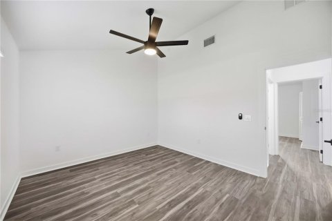 House in North Port, Florida 3 bedrooms, 150.5 sq.m. № 2393464 - photo 9