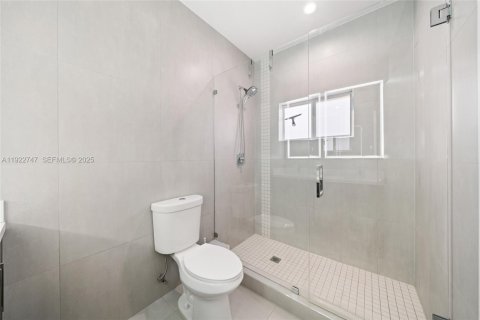 House in Homestead, Florida 5 bedrooms, 180.04 sq.m. № 1976524 - photo 14