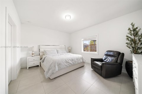 House in Homestead, Florida 5 bedrooms, 180.04 sq.m. № 1976524 - photo 12