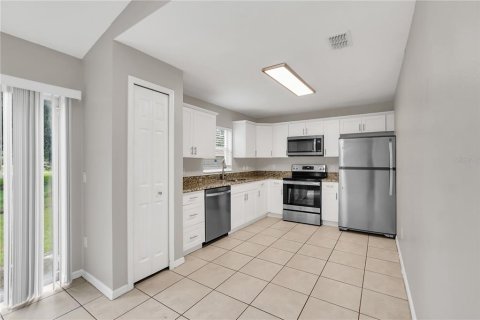 Купить коммерческую недвижимость в Киссимми, Флорида 6 спален, 230.4м2, № 1840697 - фото 9