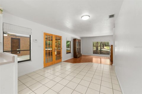 House in Gainesville, Florida 4 bedrooms, 317.91 sq.m. № 2098180 - photo 17