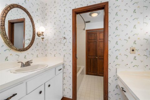 House in Gainesville, Florida 4 bedrooms, 317.91 sq.m. № 2098180 - photo 28