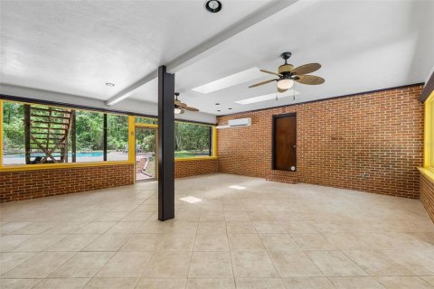 House in Gainesville, Florida 4 bedrooms, 317.91 sq.m. № 2098180 - photo 19