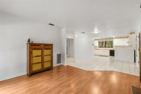 House in Gainesville, Florida 4 bedrooms, 317.91 sq.m. № 2098180 - photo 16
