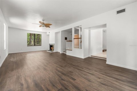 House in Gainesville, Florida 4 bedrooms, 317.91 sq.m. № 2098180 - photo 9