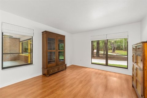 House in Gainesville, Florida 4 bedrooms, 317.91 sq.m. № 2098180 - photo 15