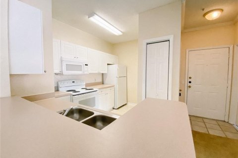 Condo in Tampa, Florida, 2 bedrooms  № 1543473 - photo 10