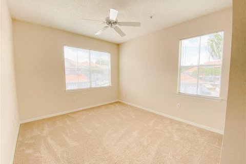 Condo in Tampa, Florida, 2 bedrooms  № 1543473 - photo 11