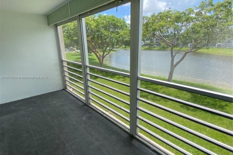 Condominio en alquiler en Boca Raton, Florida, 2 dormitorios, 83.24 m2 № 1969514 - foto 19