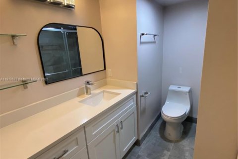 Condominio en alquiler en Boca Raton, Florida, 2 dormitorios, 83.24 m2 № 1969514 - foto 2