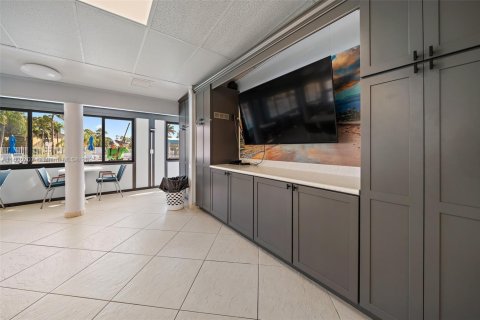 Condo in Greenacres, Florida, 2 bedrooms  № 1779969 - photo 26