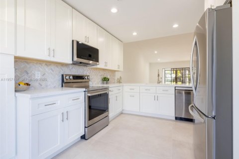 Casa en venta en Boca Raton, Florida, 2 dormitorios, 135.54 m2 № 2011584 - foto 8