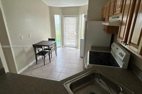 Casa en venta en Homestead, Florida, 2 dormitorios, 85.38 m2 № 2282670 - foto 11