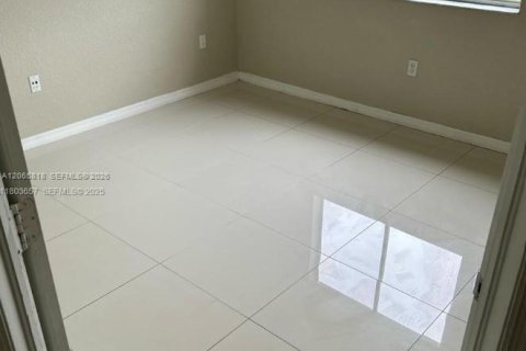 Casa en venta en Homestead, Florida, 2 dormitorios, 85.38 m2 № 2282670 - foto 8