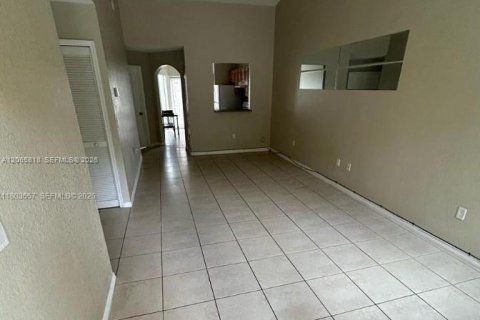 Casa en venta en Homestead, Florida, 2 dormitorios, 85.38 m2 № 2282670 - foto 3