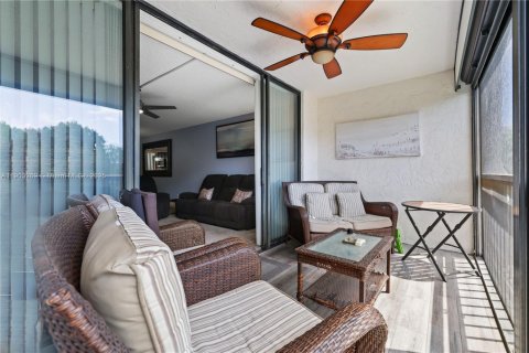 Снять в аренду кондоминиум в Бока-Ратон, Флорида 2 спальни, 112.13м2, № 1955707 - фото 17