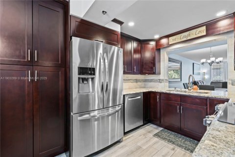 Снять в аренду кондоминиум в Бока-Ратон, Флорида 2 спальни, 112.13м2, № 1955707 - фото 6