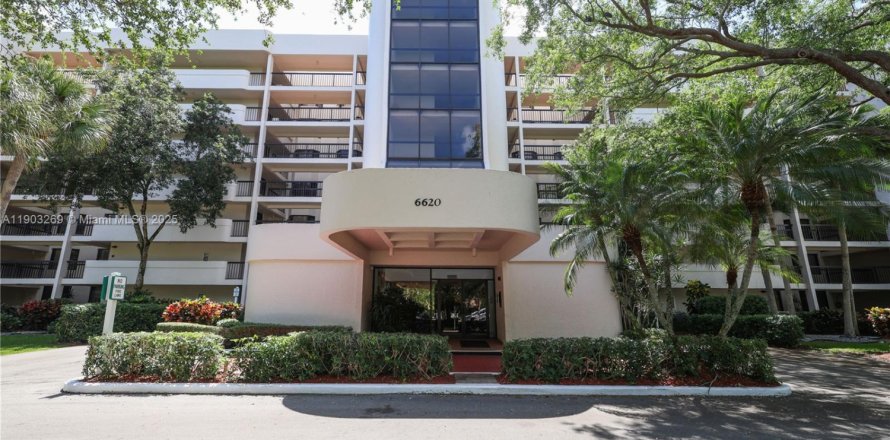 Кондоминиум с 2 спальнями в Бока-Ратон, Флорида № 1955707