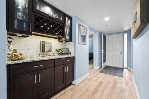 Снять в аренду кондоминиум в Бока-Ратон, Флорида 2 спальни, 112.13м2, № 1955707 - фото 10