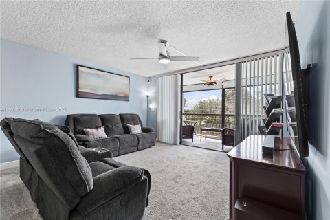 Снять в аренду кондоминиум в Бока-Ратон, Флорида 2 спальни, 112.13м2, № 1955707 - фото 13