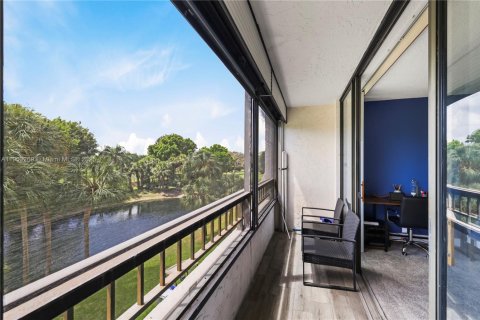 Снять в аренду кондоминиум в Бока-Ратон, Флорида 2 спальни, 112.13м2, № 1955707 - фото 20