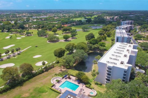 Снять в аренду кондоминиум в Бока-Ратон, Флорида 2 спальни, 112.13м2, № 1955707 - фото 30