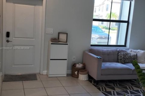 Townhouse in Homestead, Florida 3 bedrooms, 137.77 sq.m. № 2067216 - photo 6