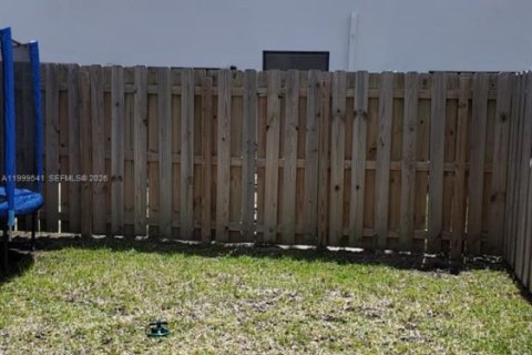 Townhouse in Homestead, Florida 3 bedrooms, 137.77 sq.m. № 2067216 - photo 24