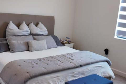 Townhouse in Homestead, Florida 3 bedrooms, 137.77 sq.m. № 2067216 - photo 14