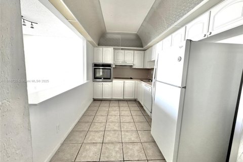 Condo in Sunny Isles Beach, Florida, 1 bedroom  № 2082528 - photo 7