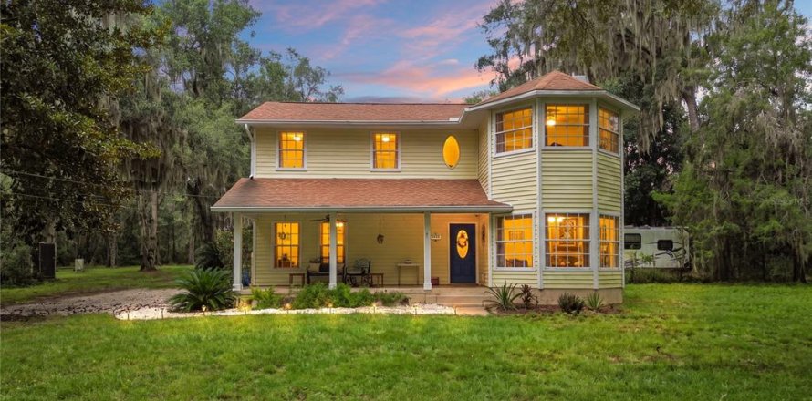 Villa ou maison à Brooksville, Floride 3 chambres, 196.58 m2 № 2413409
