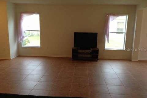 Casa en alquiler en Apollo Beach, Florida, 3 dormitorios, 171.31 m2 № 2107514 - foto 6