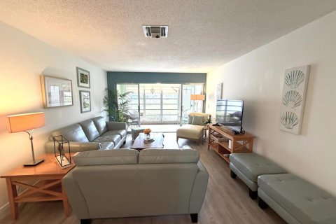 Apartment in Delray Beach, Florida 2 bedrooms, 108.42 sq.m. № 2261479 - photo 5