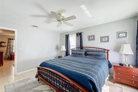House in Lakeland, Florida 3 bedrooms, 239.69 sq.m. № 1540140 - photo 23