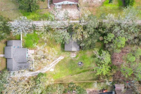 House in Lakeland, Florida 3 bedrooms, 239.69 sq.m. № 1540140 - photo 3