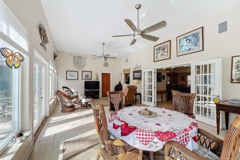 House in Lakeland, Florida 3 bedrooms, 239.69 sq.m. № 1540140 - photo 9