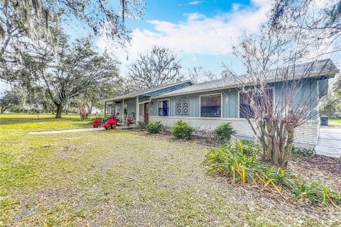 House in Lakeland, Florida 3 bedrooms, 239.69 sq.m. № 1540140 - photo 4