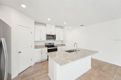 Casa en venta en Brooksville, Florida, 4 dormitorios, 232.53 m2 № 1619337 - foto 10