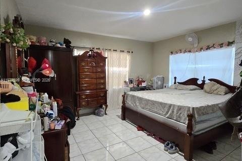 House in Florida City, Florida 4 bedrooms, 188.31 sq.m. № 2046310 - photo 10