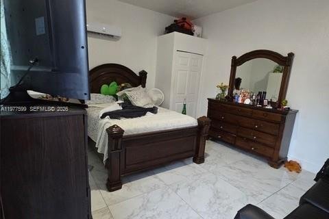 House in Florida City, Florida 4 bedrooms, 188.31 sq.m. № 2046310 - photo 11