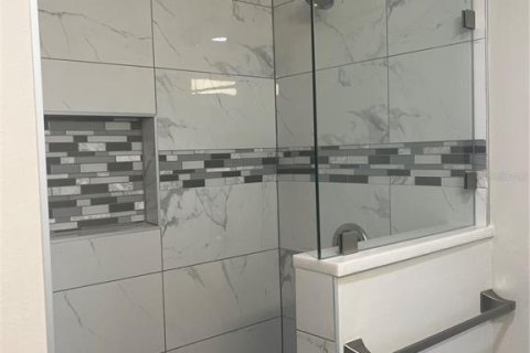 Casa en venta en Port Charlotte, Florida, 3 dormitorios, 140.1 m2 № 1749633 - foto 4