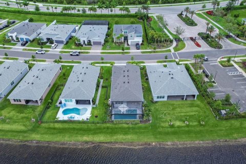 House in Port St. Lucie, Florida 3 bedrooms, 185.62 sq.m. № 2082643 - photo 3