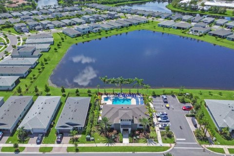 House in Port St. Lucie, Florida 3 bedrooms, 185.62 sq.m. № 2082643 - photo 24