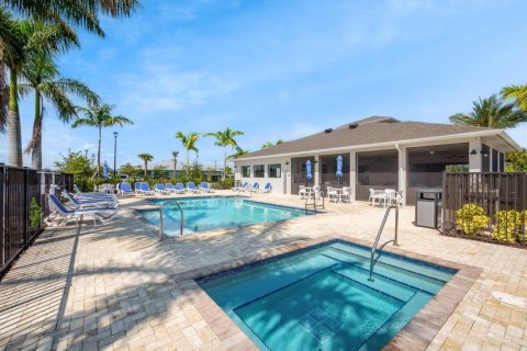 House in Port St. Lucie, Florida 3 bedrooms, 185.62 sq.m. № 2082643 - photo 30