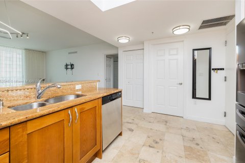 Condominio en venta en Hallandale Beach, Florida, 1 dormitorio, 85.47 m2 № 1867345 - foto 14