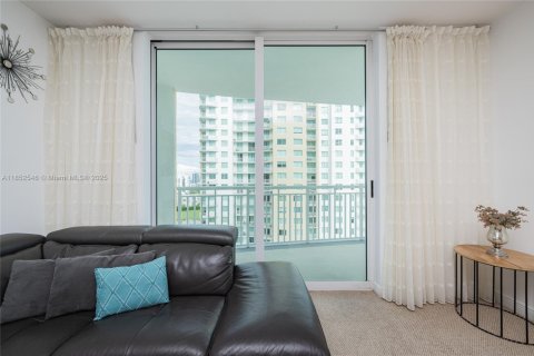 Condominio en venta en Hallandale Beach, Florida, 1 dormitorio, 85.47 m2 № 1867345 - foto 6