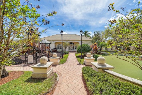 Condominio en alquiler en Palm Beach Gardens, Florida, 2 dormitorios, 84.54 m2 № 1011611 - foto 1