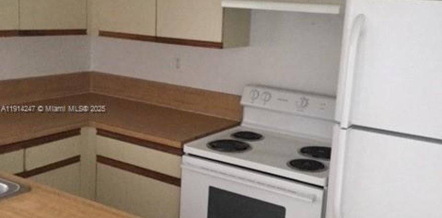 Кондоминиум с 1 спальней в Хайалиа, Флорида № 1969913